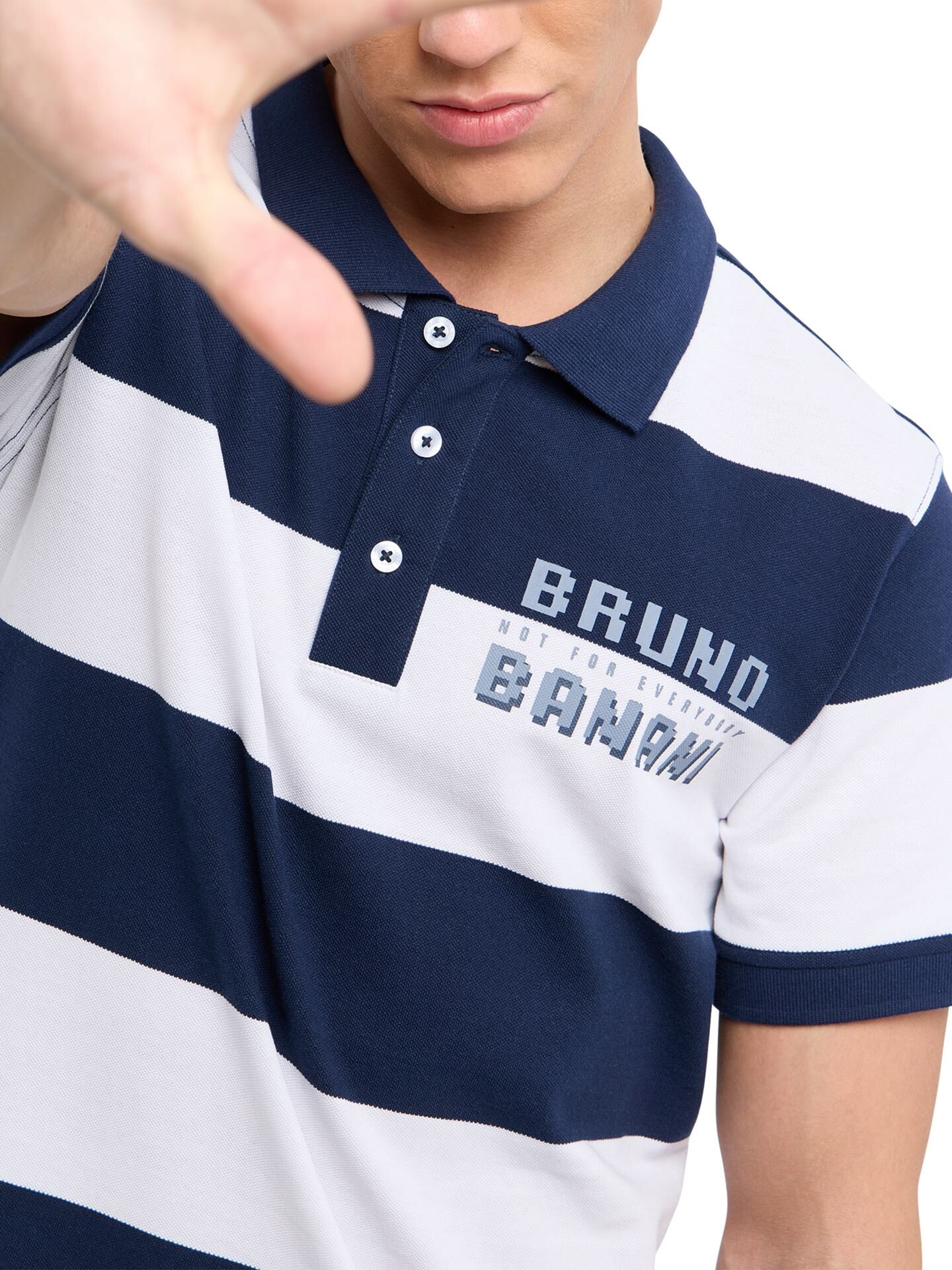  Gestreiftes Poloshirt